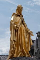 Phase II: Remontée du dais au sommet de la Basilique Notre-Dame de Bon-Secours