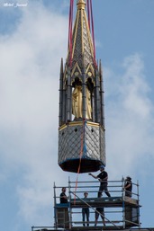 Phase II: Remontée du dais au sommet de la Basilique Notre-Dame de Bon-Secours