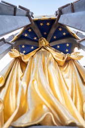 Phase II: Remontée du dais au sommet de la Basilique Notre-Dame de Bon-Secours
